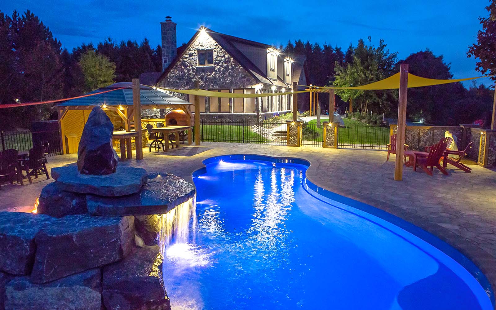 Professionally maintained swimming pool